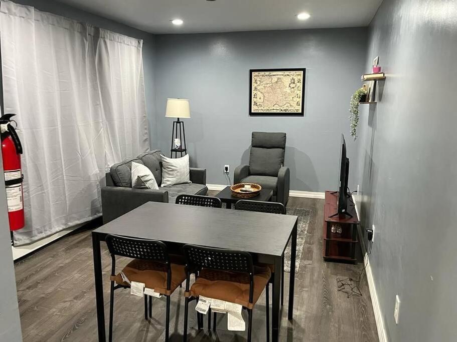 Your Cozy Comfy Rental Нью-Йорк Экстерьер фото